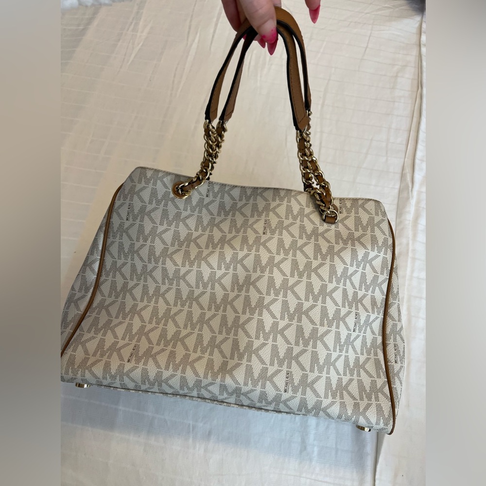 Micheal Kors handbag